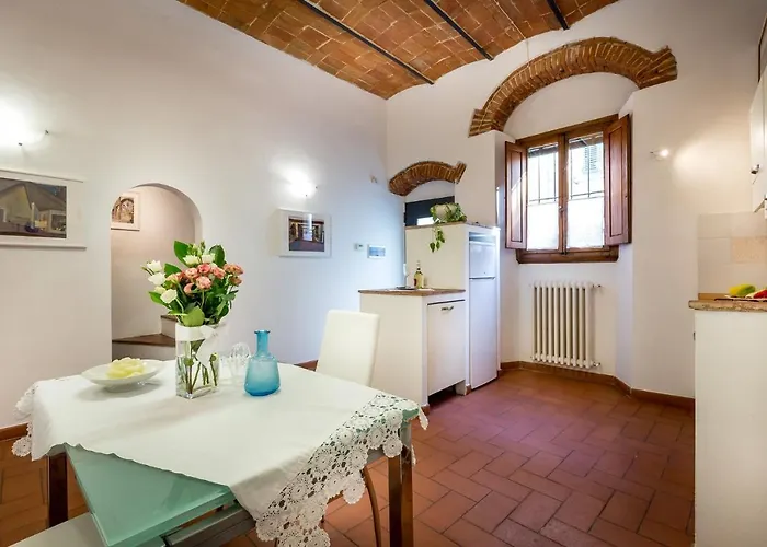 Pignone Apartment By Mmega